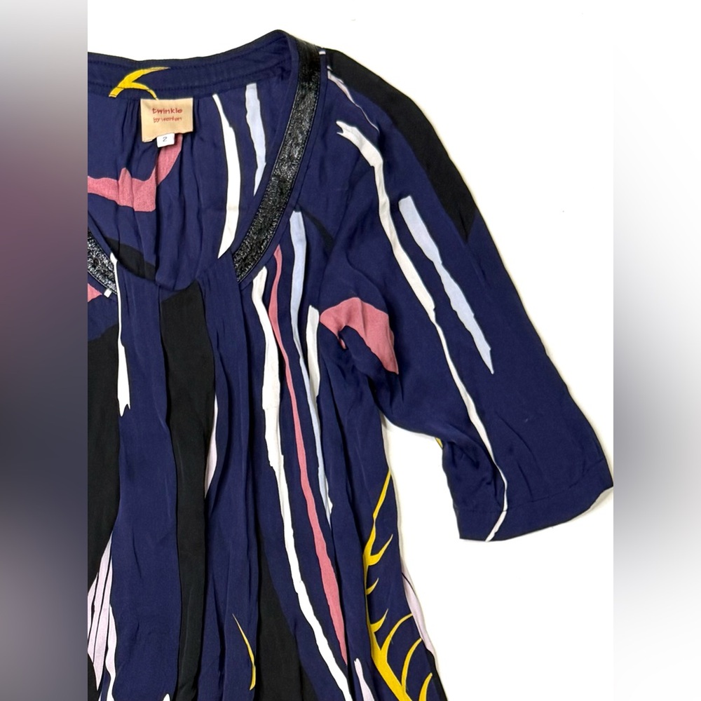 Twinkle by Wenlan Navy and Pink Long Sleeve Silk Dress Size 2 - Picture 3 of 7